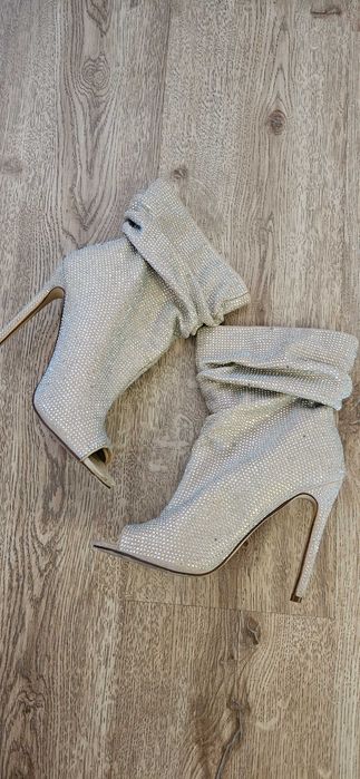 Боти с камъни, луксозни