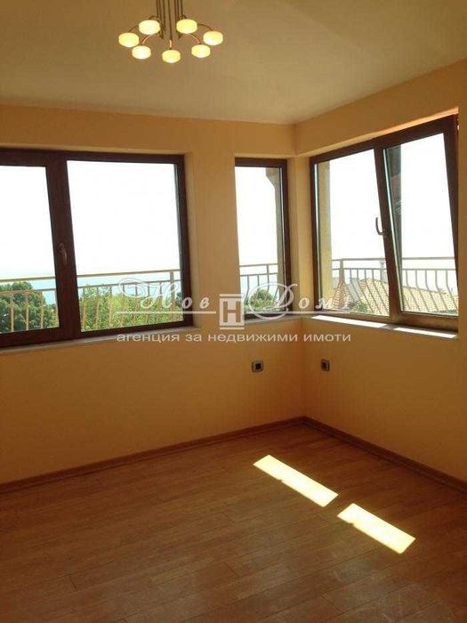 Продава се Тристаен апартамент в Варна, Галата - 158 кв.м за 1254 €/кв.м - Снимка #8