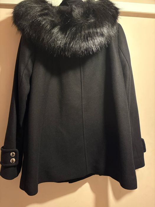 Палто с вълна Zara