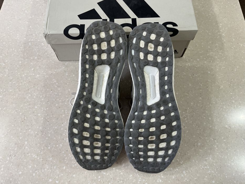 Adidas UltraBoost 1.0