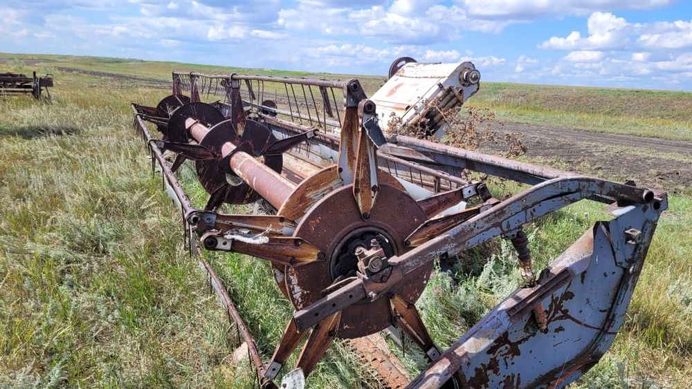 Продам запчасти на комбаин