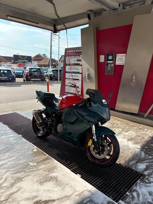 Vand motocicleta Hiosung 250 2 pistoane