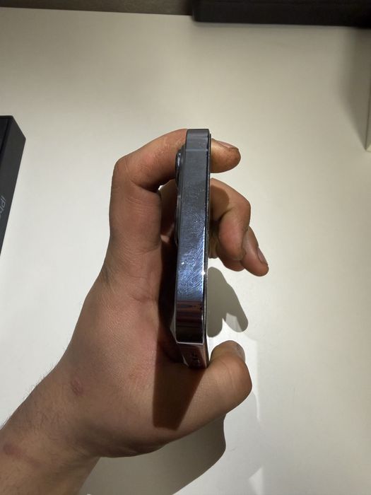 Продам iphone 13 идеал