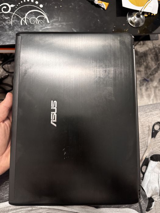 Laptop ASUS U41J functional.