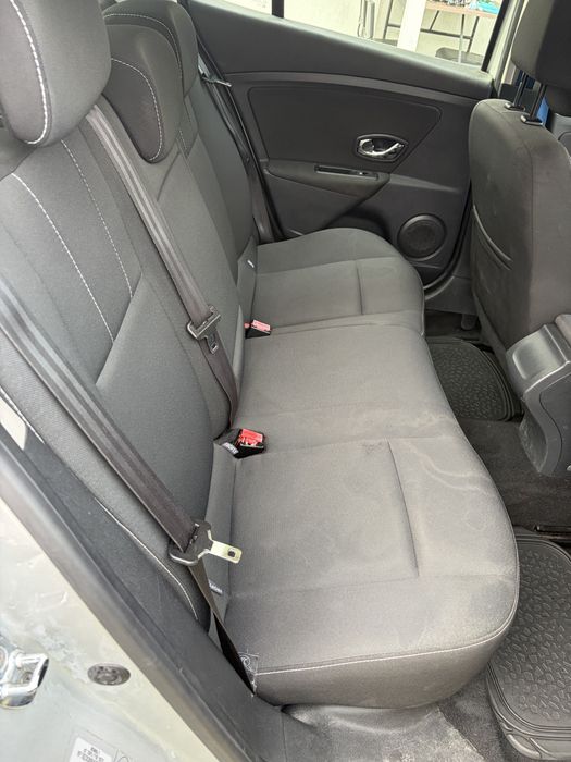 Vând Renault Megane 3 | 1.5 dCi | 2012 | Economice și dotat | 2 seturi de jante+anvelope