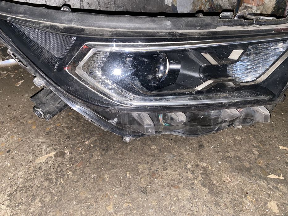 Far Toyota rav 4 2019 - 2021 far dreapta led lupa