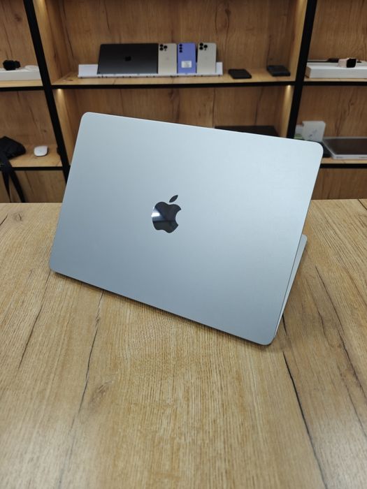MacBook M2 Чип 8/256гб Silver Apple MacBook Air 13