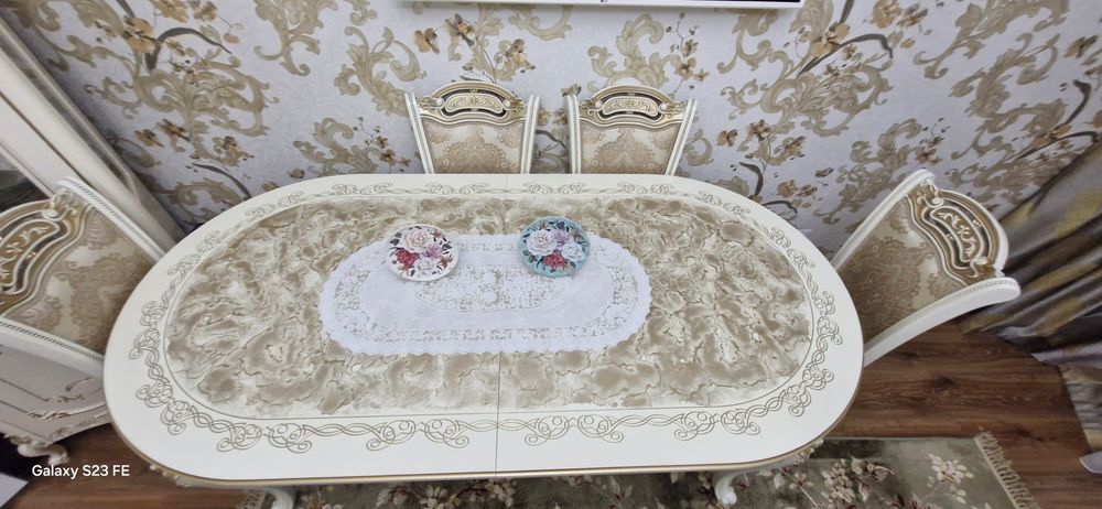 Продам стол стулья