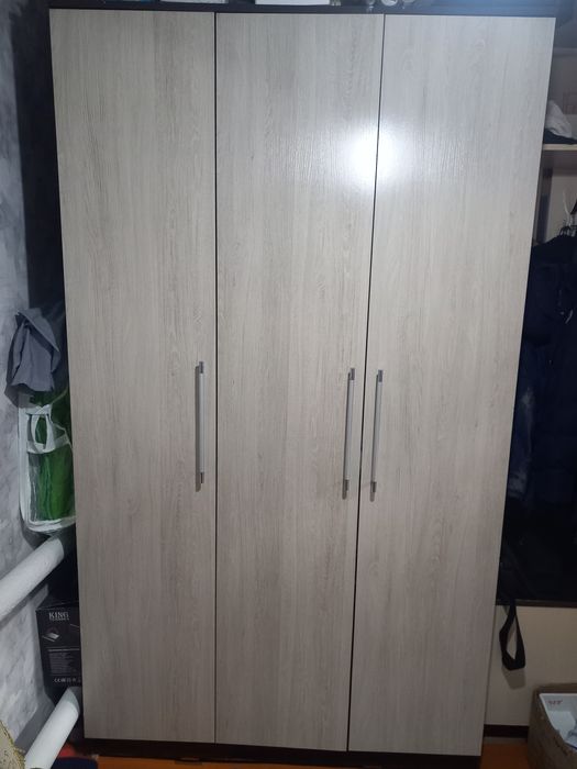 Продам шифонер новый связи с переездом