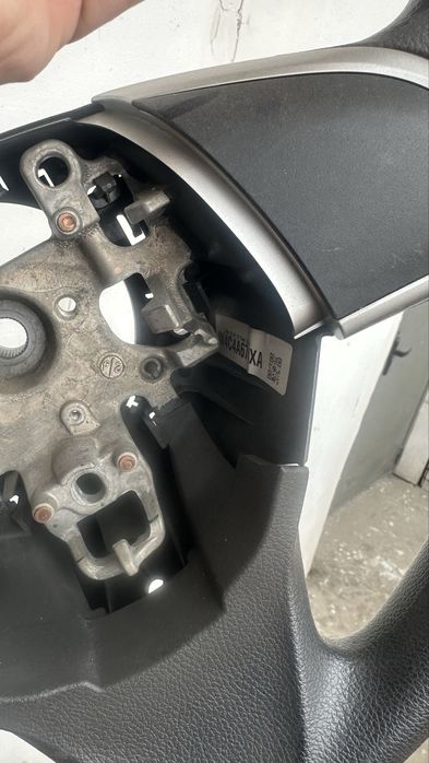 Продаю руль от Mitsubishi Outlander