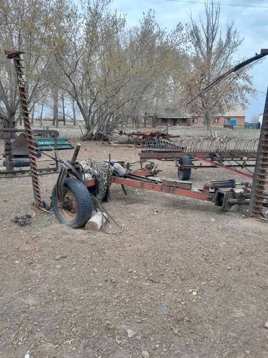 Трактор МТ-80 с косилкой продам срочно