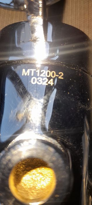 Vand baterie pentru baie noua