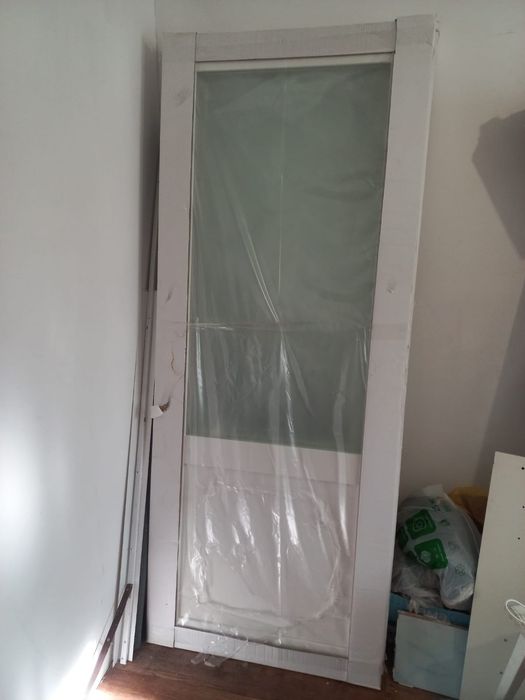 3 двери новые продам