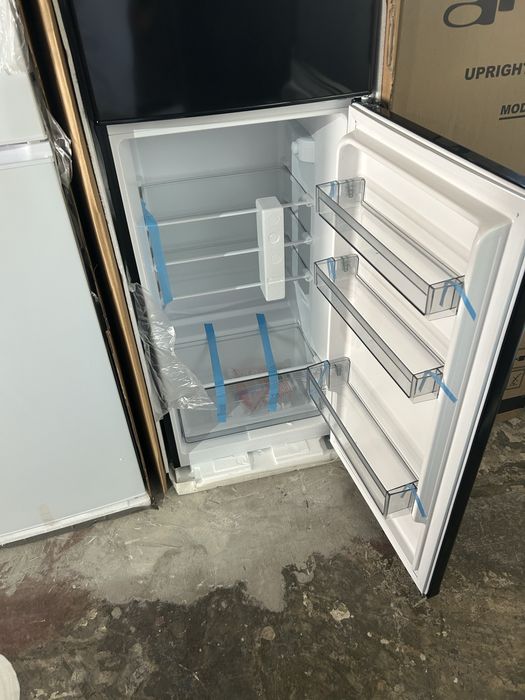 Чисто нов Черен Хладилник с горна камера Muhler-Мюлер 144 см