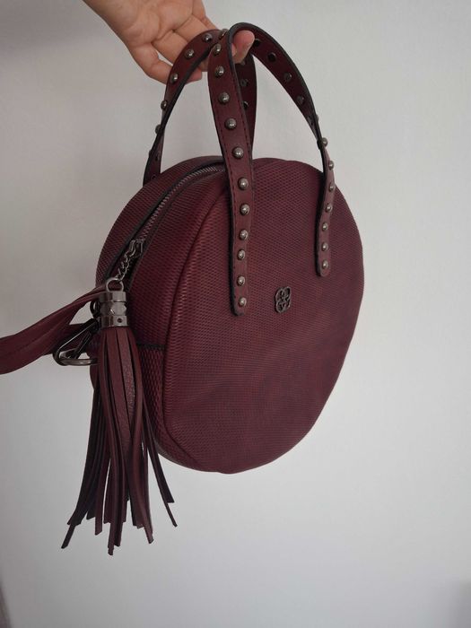 Дамска чанта с дълга дръжка