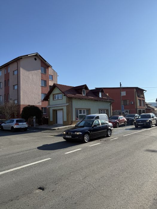 Inchiriez spatiu comercial