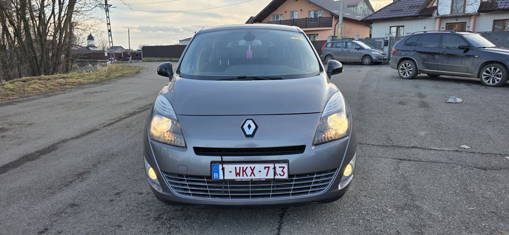 Renault Grand Scenic 2012 .7 locuri. 1,5 diesel