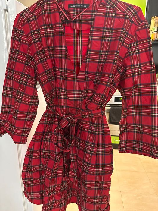 Чисто нови рокли