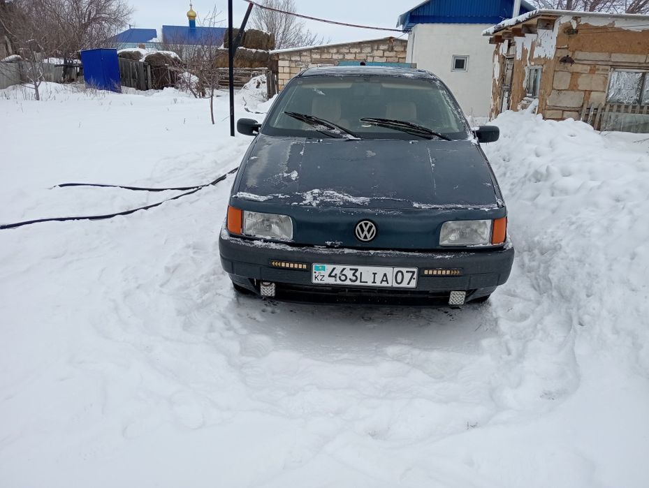 Продам Пассат б3 седан 1.8 моновпрыск