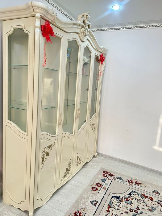 Продается сервант