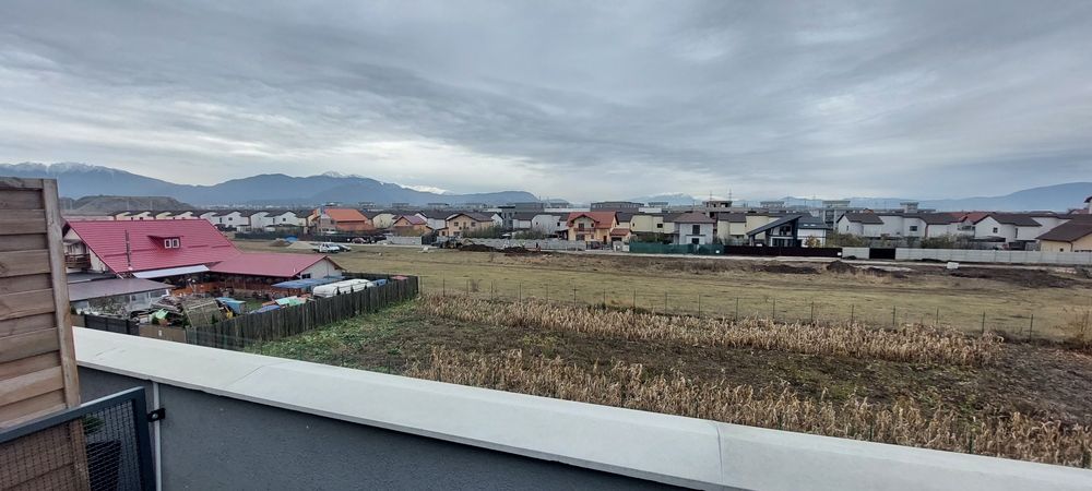 Închiriez apartament 3 camere in Sanpetru