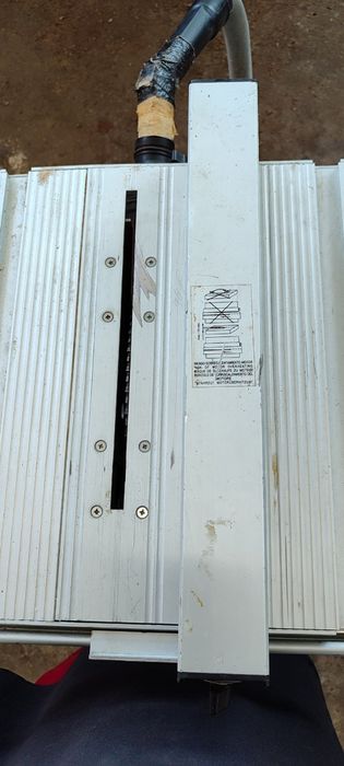 пендула със стойка и прахосмукачка