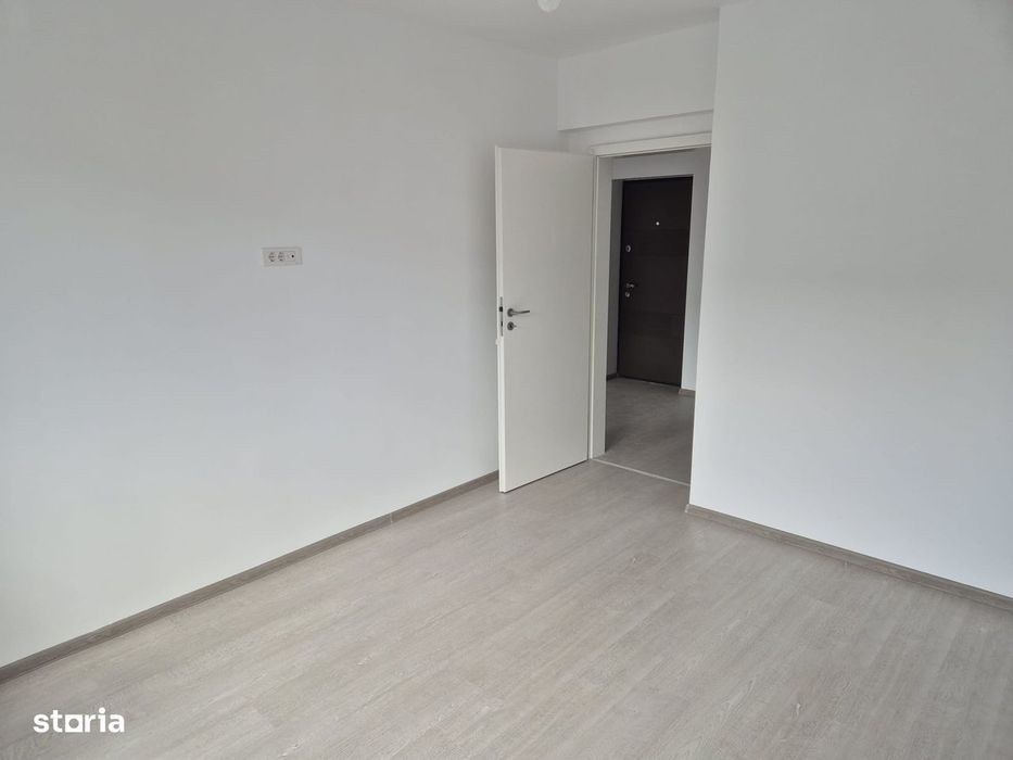 Studio de vanzare -metrou aproape !