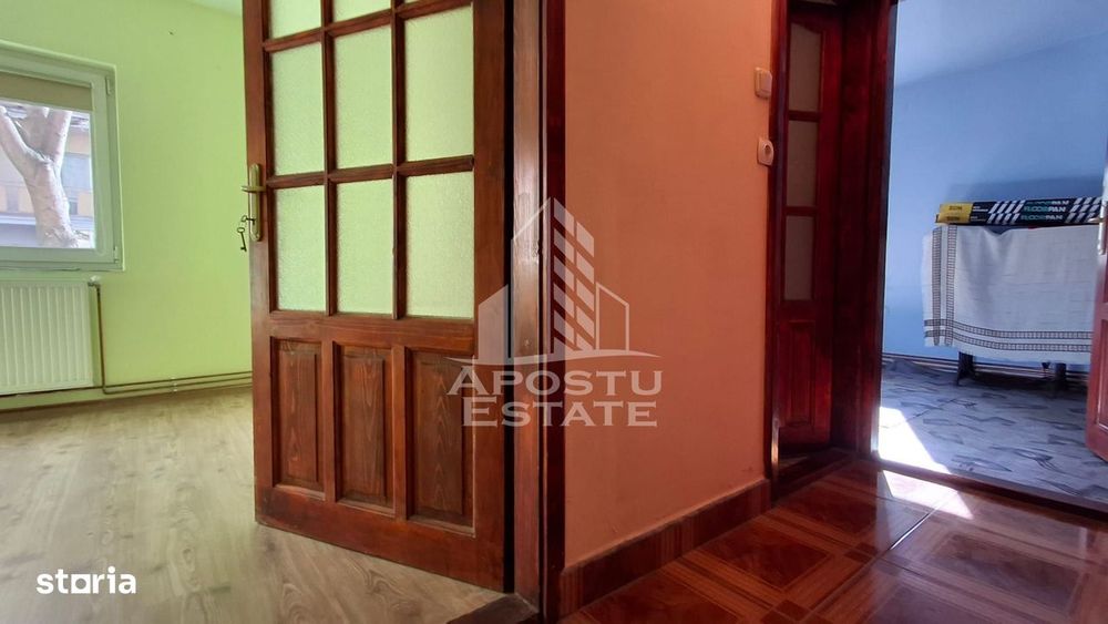 Apartament 3 camere la parter – ideal locuinta sau afacere,