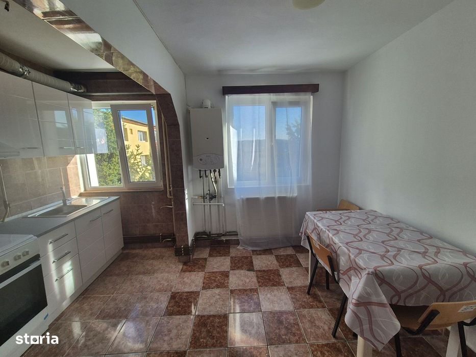 Închiriez apartament Moroasa