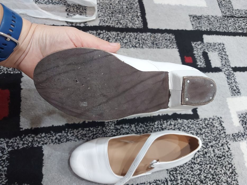 Продам туфли танцевальные