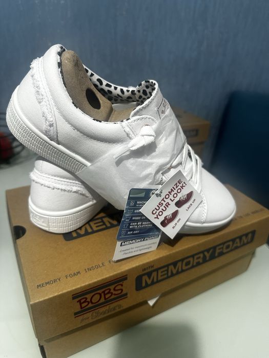 Adidasi BOBS from Skechers