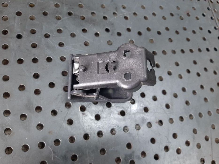 Maner clapeta deschidere capota dodge caliber 05074169ac