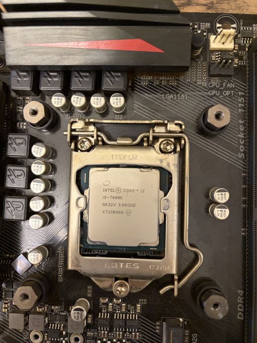 Placa de baza Gigabyte z270 gaming cu i5-7600k