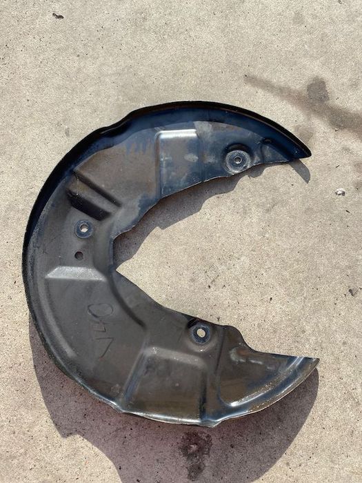 Capac/protectie disc frana dreapta Volvo XC40 2018+ 32217578