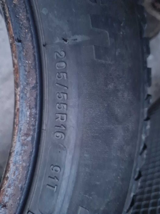 205 55 16 BF Goodrich Зимни гуми 6-7mm грайфер