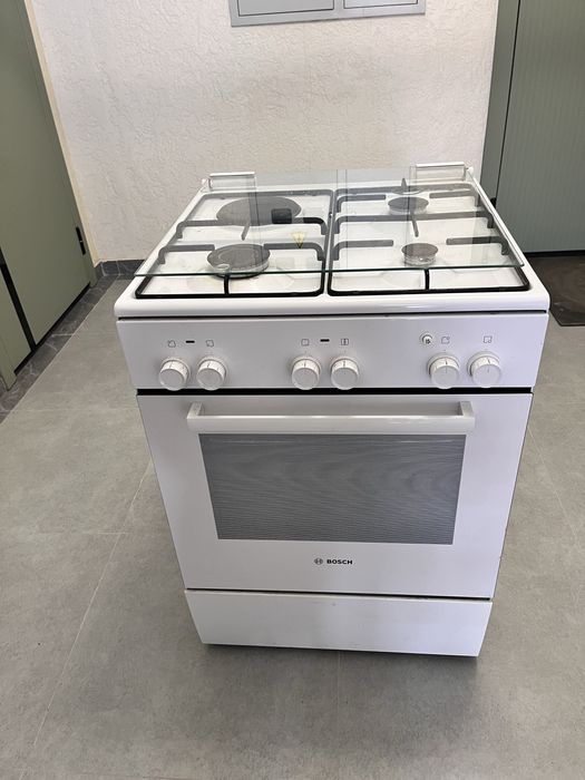 Продается Bosch смешанное газовая плита+электрическое