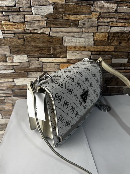 Раница  new Guess