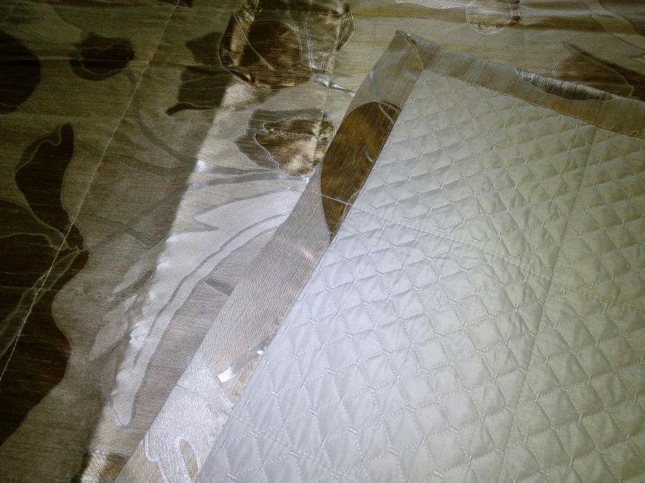 Продам новое покрывало на постель