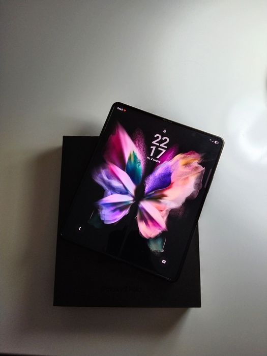 Samsung Galaxy Z Fold 3 256GB - Продажа / Обмен