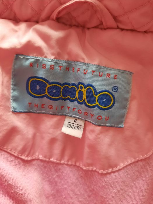 Куртка детская на возраст 4-7 лет.