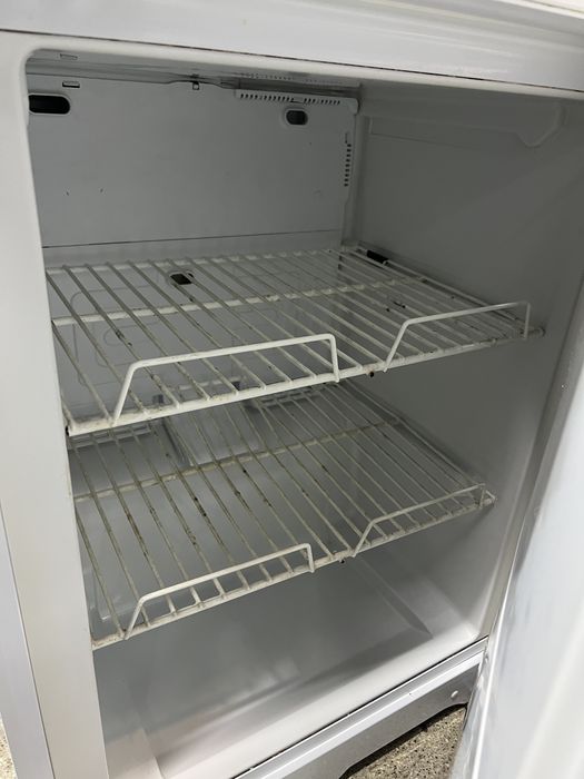 Продам холодильник Hotpoint-Ariston