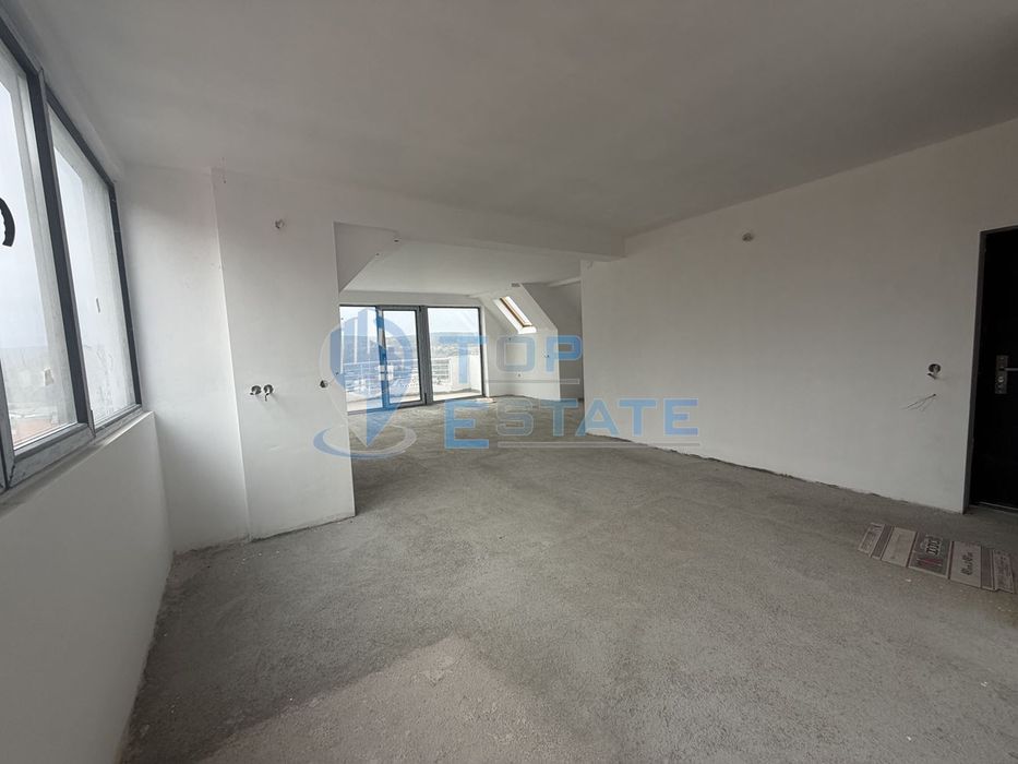 Продава се Тристаен апартамент в Велико Търново, Център - 126 кв.м за 1961 €/кв.м - Снимка #1