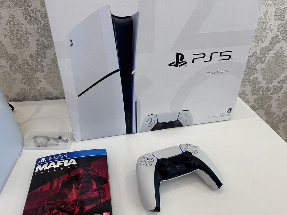 Продам PlayStation 5 Slim.