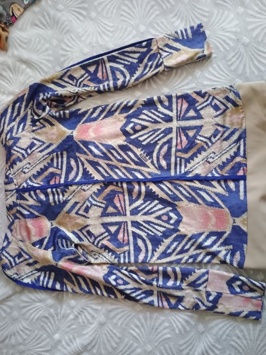 Алеса блузи, много запазени