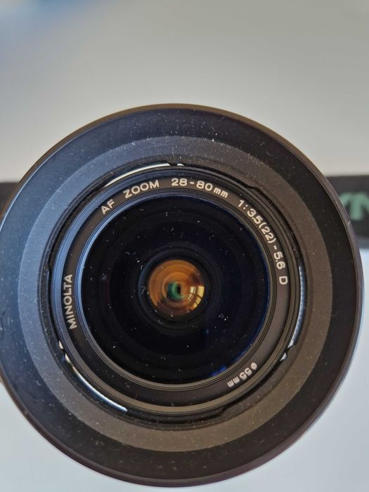 Продавам два броя лентови фотоапарати Minolta