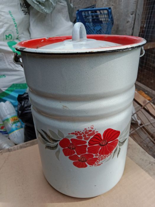 Продам кателок эмалированный