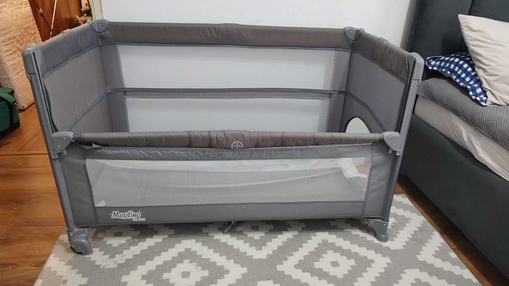 Pat copii pliabil cu doua nivele