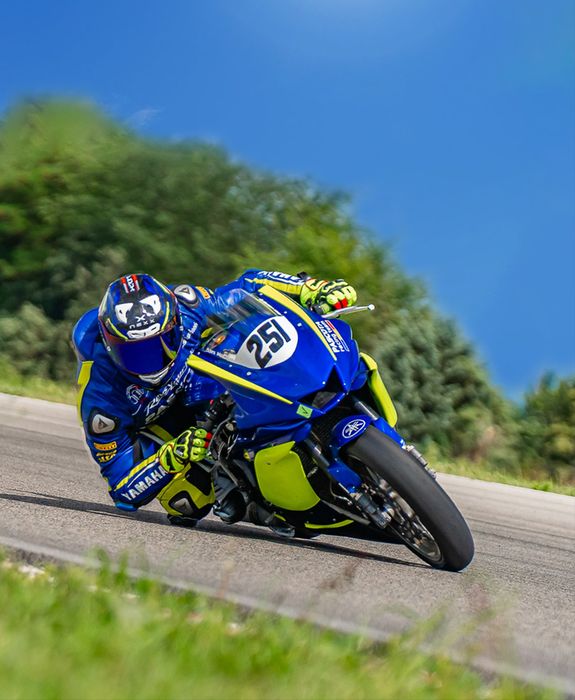Yamaha R6 - RACE