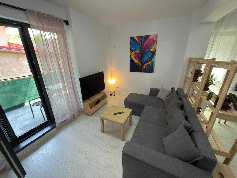 Inchiriere 2 camere bloc nou, parter cu terasa si gradina, zona N Grigorescu