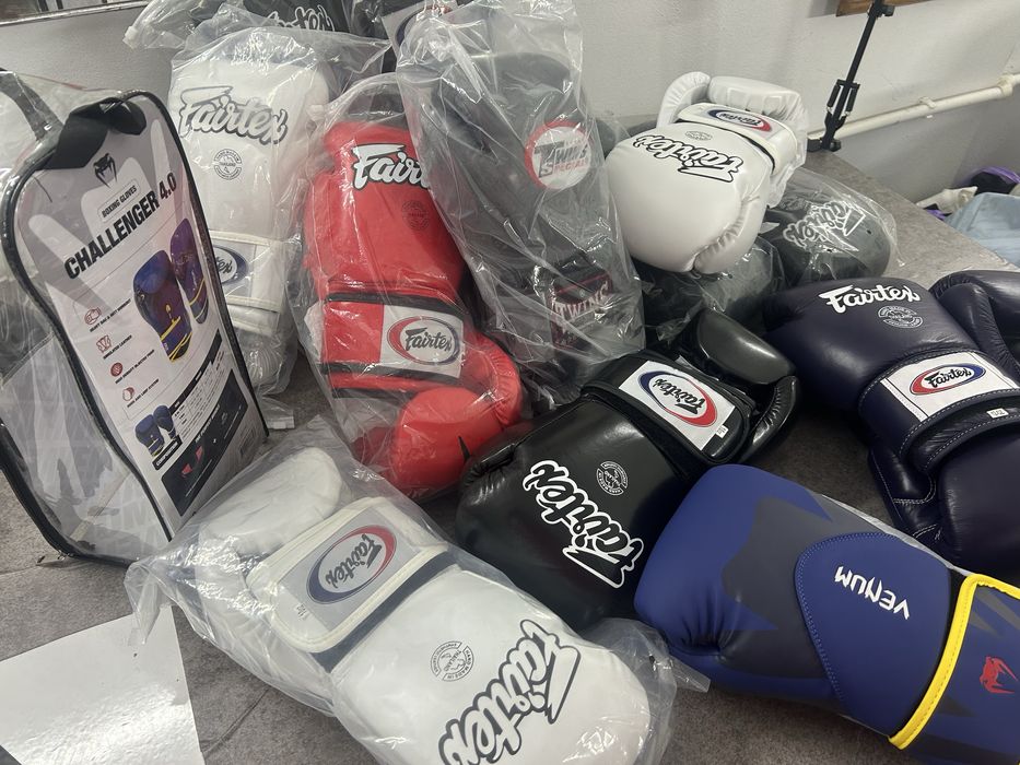 Manusi de Box Twnis,Fairtex,Venum